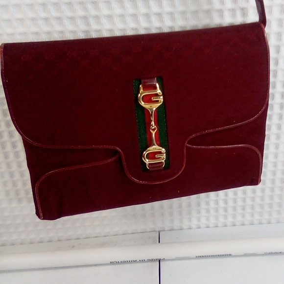 Gucci Handbags - Gucci shoulder bag vintage color burgandy